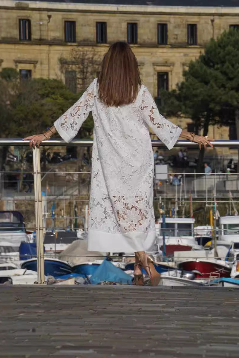 Grace™ - Modernes, fließendes, raffiniertes Spitzenkleid