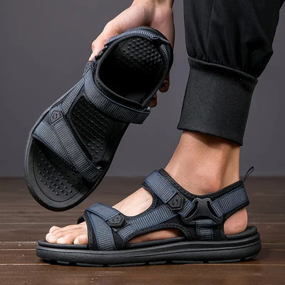 Norman - Rutschfeste Sandalen mit Haken und Ösen für Männer