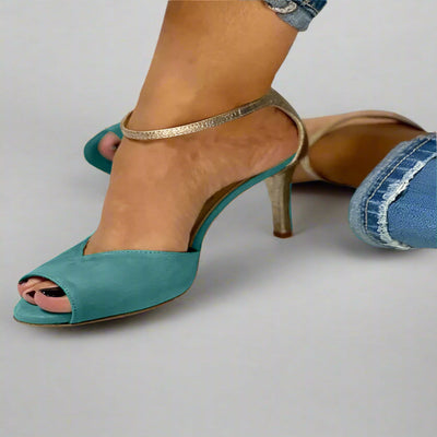 Romy | Glänzende High Heels mit Komfort-Band