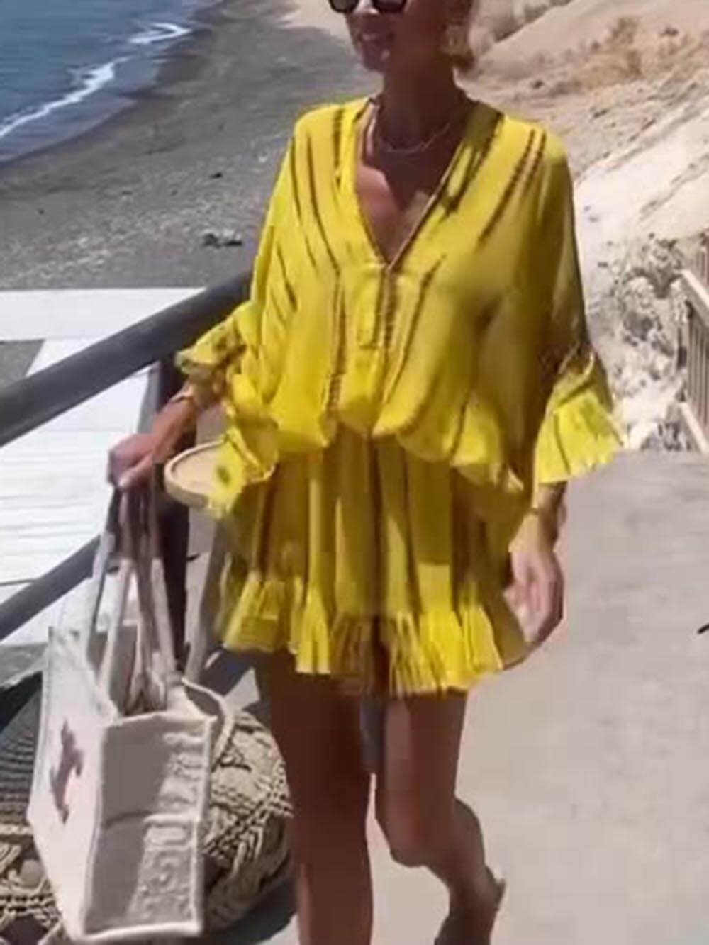 Lara - Weiches, lässiges Minikleid mit V-Ausschnitt