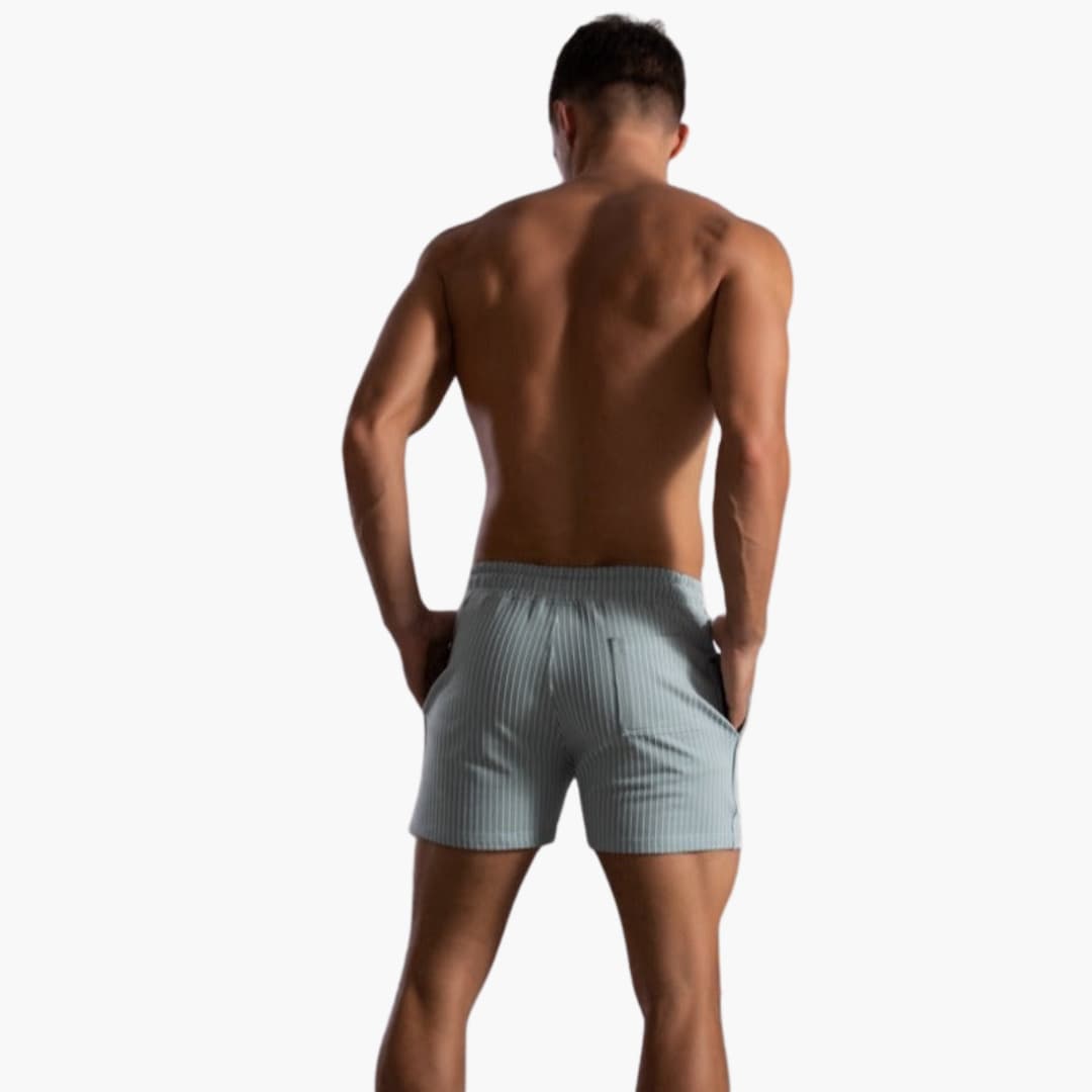 Gestreifte Shorts mit Kordelzug - für Herren im Sommerstil