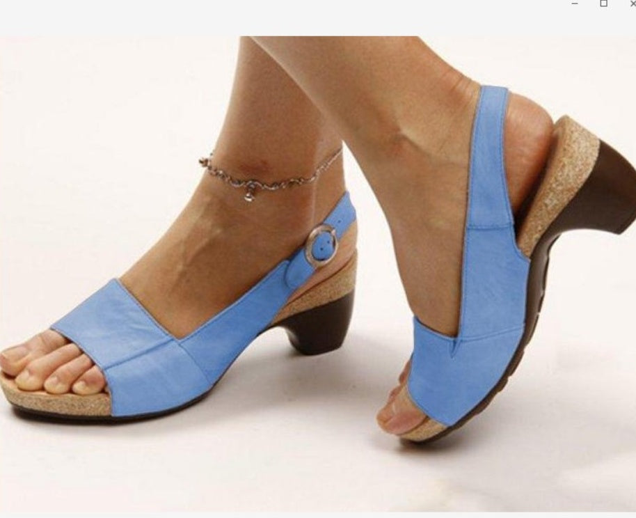 Lucy – Mittelstarke Damensandalen