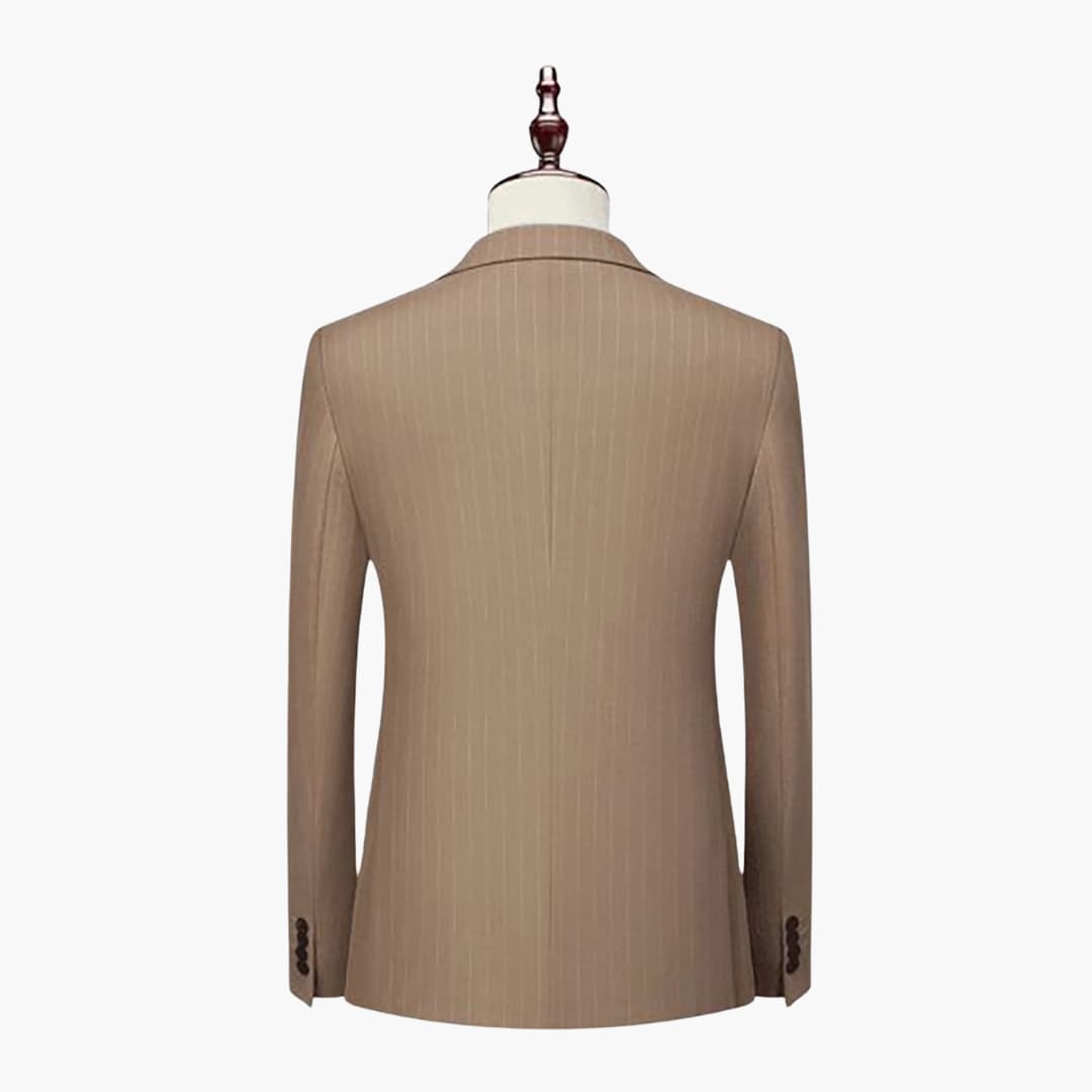 Herrenanzug zweiteilig mit Nadelstreifen und Reverskragen