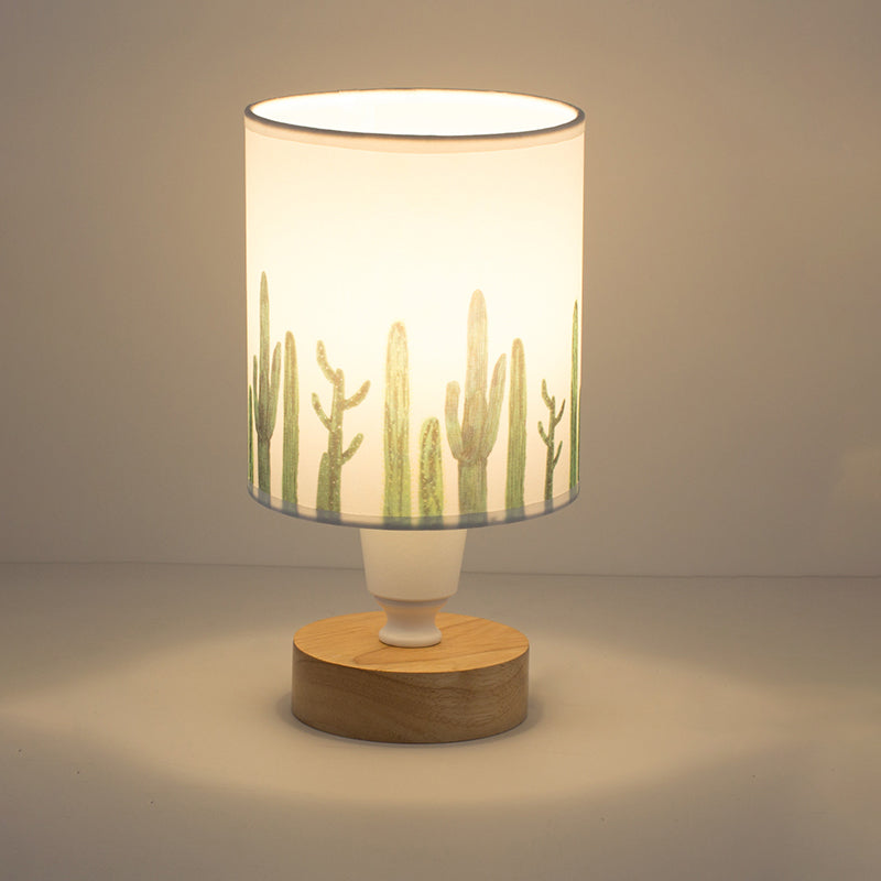 Naturis – moderne Tischlampe aus Stoff