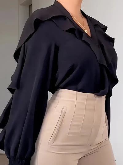 Elegante bluse mit rüschen am kragen und Ärmeln für damen
