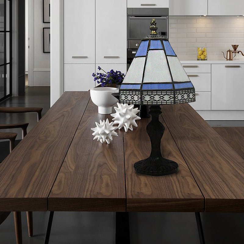 Lumière - Konische Tischlampe im Tiffany-Stil