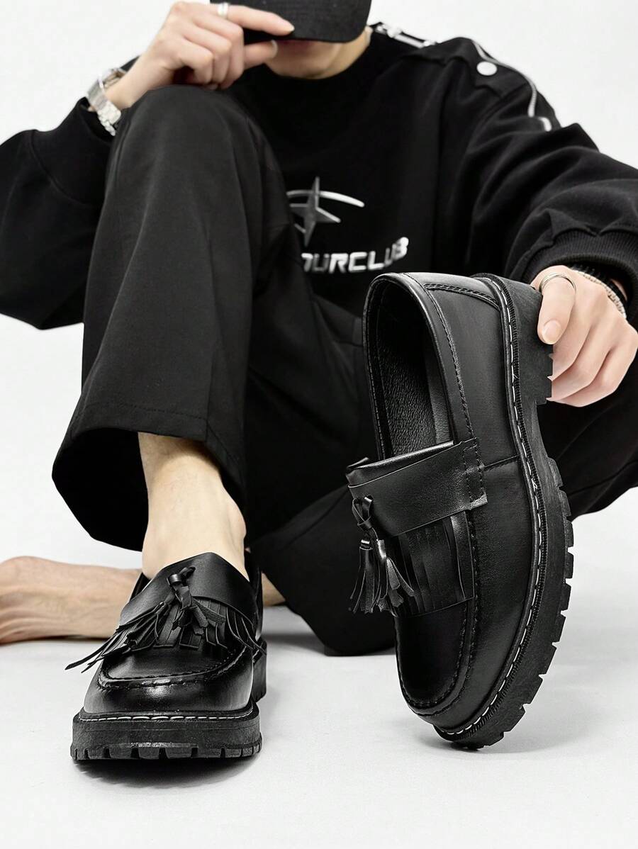 Christian – Slip-On Herrenschuhe Schwarz Leder Dicksohle