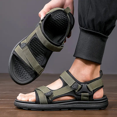 Norman - Rutschfeste Sandalen mit Haken und Ösen für Männer