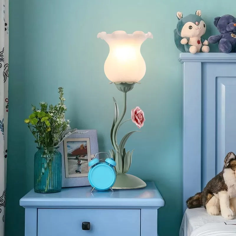 Florvia – Have-inspirierte Tischlampe aus mattiertem Glas