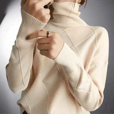 Donna | Handgemachter Pullover mit hohem Kragen