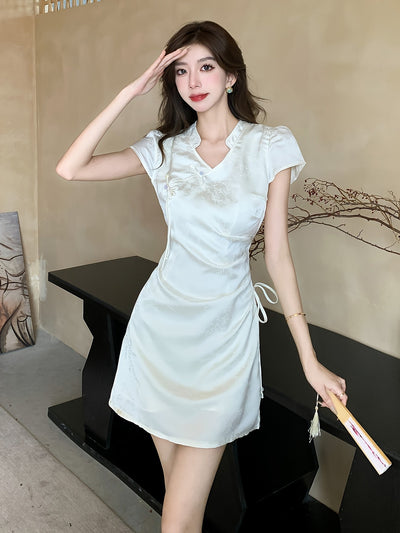 Elegantes Satin-Sommerkleid – Beige, V-Ausschnitt, Kurzarm, Taillen-Kordelzug, A-Linie