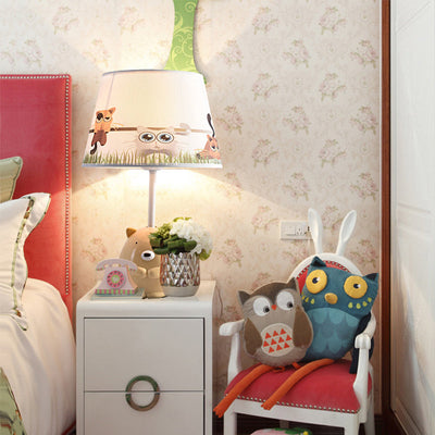 Figurilux – Nordisch inspirierte Nachttischlampe für das Schlafzimmer