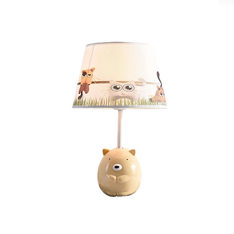 Figurilux – Nordisch inspirierte Nachttischlampe für das Schlafzimmer