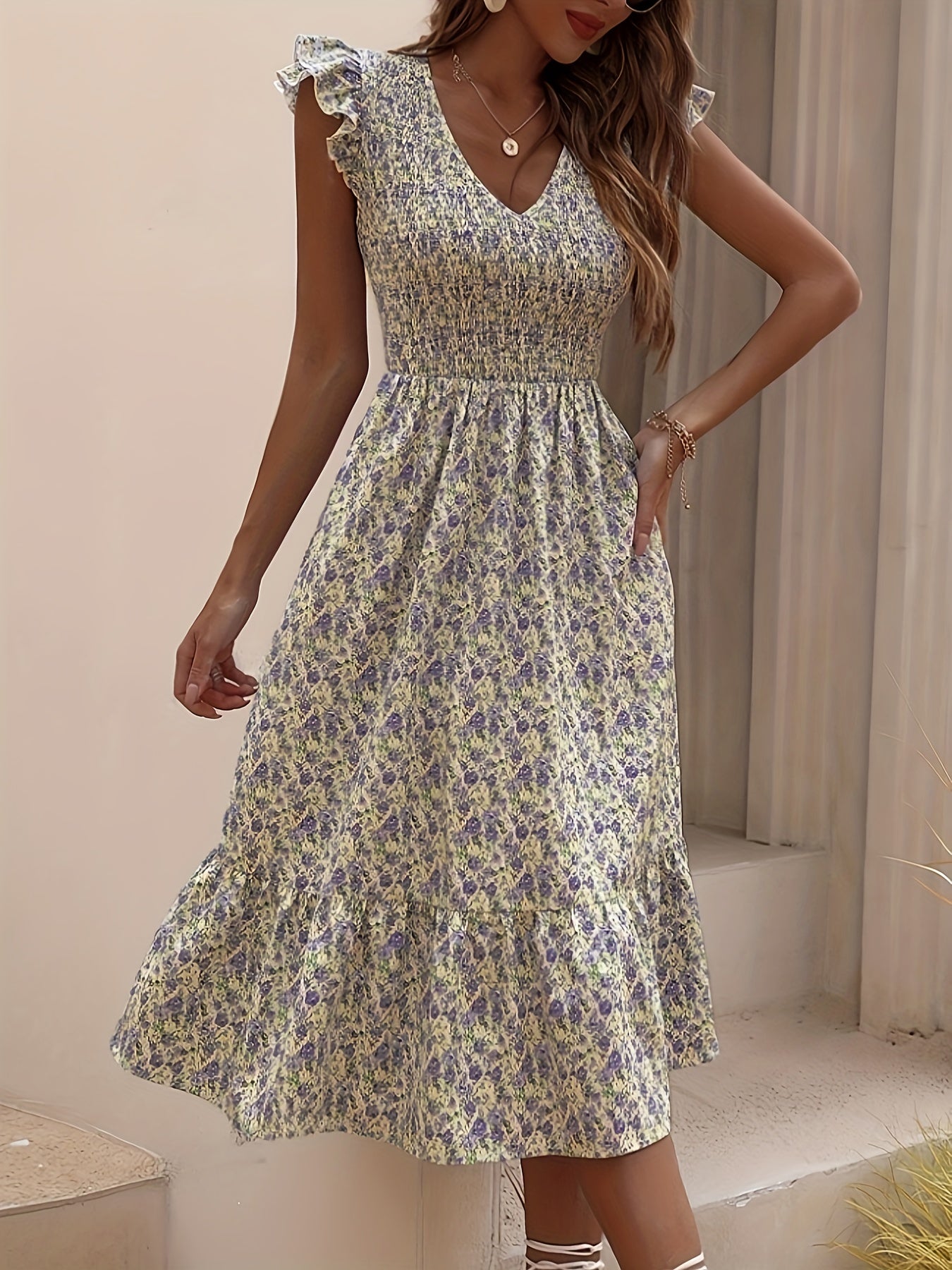 Rougefarbenes blumen midikleid - Vanessa