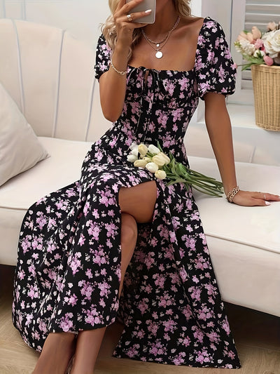 Elegantes Blumen-Maxikleid – Hoher Schlitz, Kurzarm, Sommerkleid