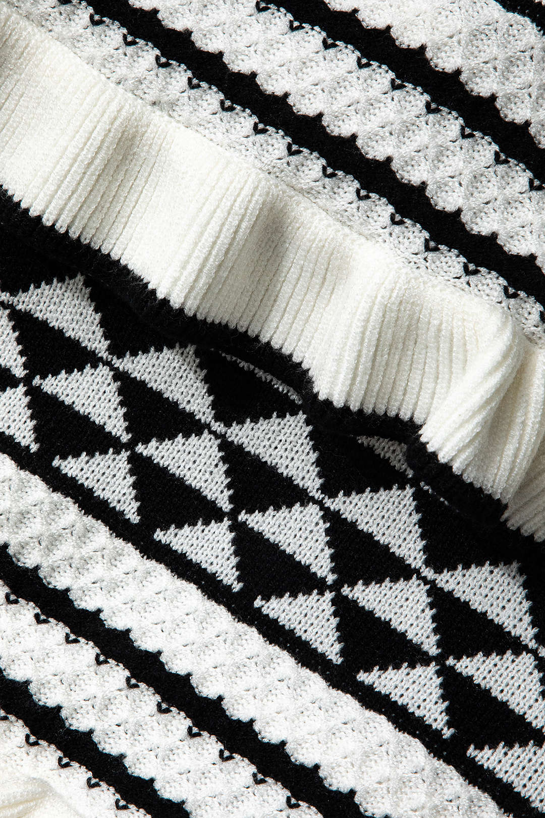 Sandy | Strick-Zweiteiler mit Häkel-Bikini & Rüschenrock