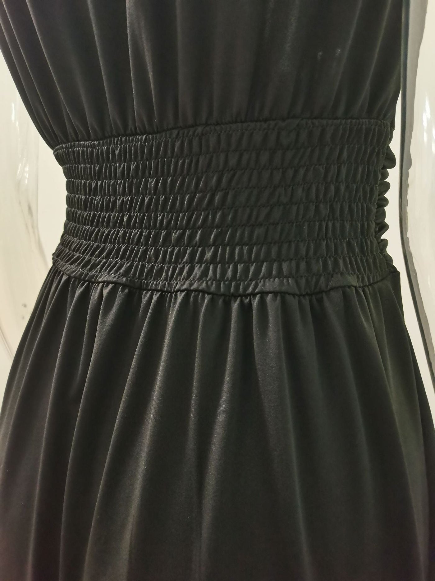 Elegantes Damen-Maxikleid mit Schlitz und V-Ausschnitt – Perfekt für Sommerabende