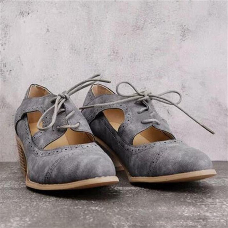 Leanne – Hohe Damen-Sandalen mit Schnürung und Ausschnitten