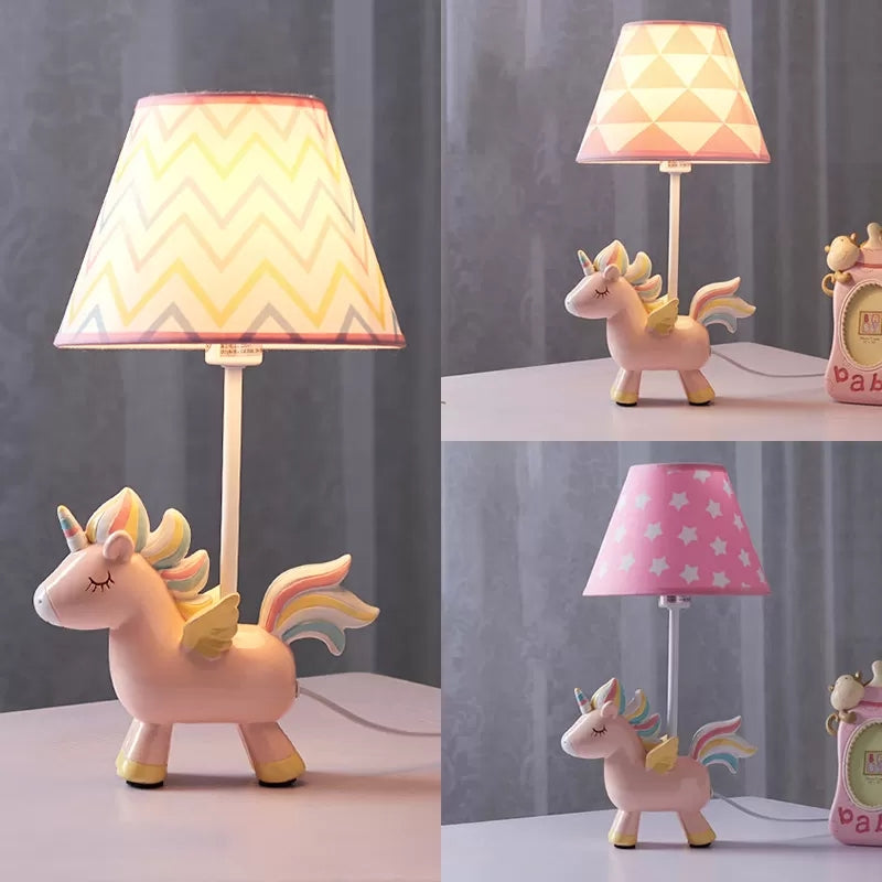 Dreamicorn – Schöne Einhorn Tischlampe für magische Schlafzimmer