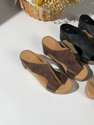 Plateau-Sandalen – Bequeme Slip-On Sommer Schuhe mit Nieten