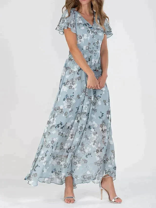 Romantisches blumenmaxikleid mit rüschen