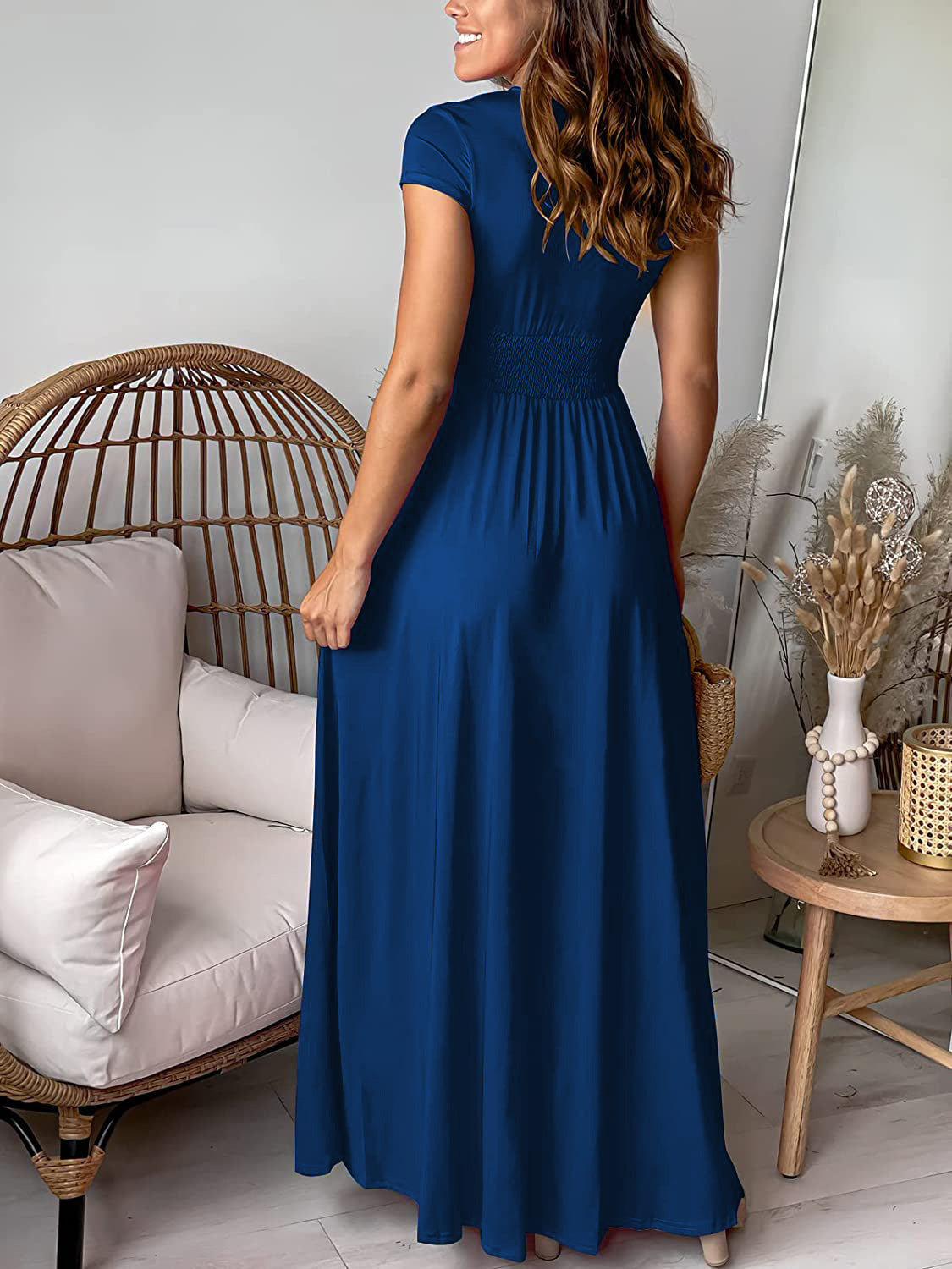 Elegantes Damen-Maxikleid mit Schlitz und V-Ausschnitt – Perfekt für Sommerabende