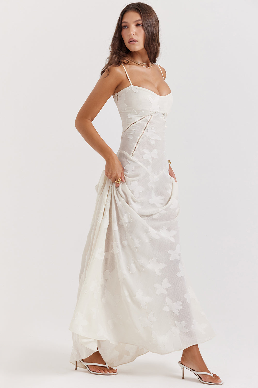 Elegantes Maxikleid mit 3D-Rosen & Rückenausschnitt