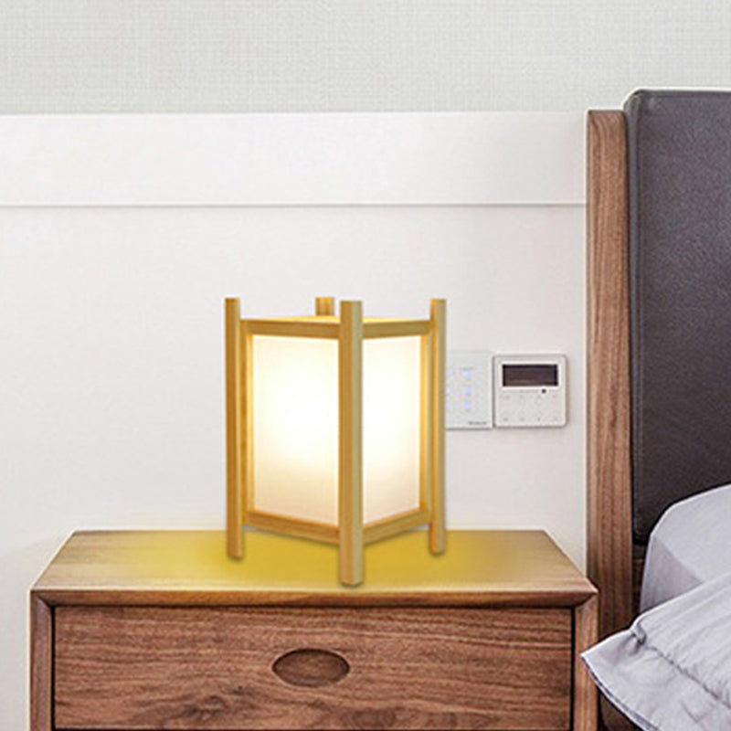 Woodelle – Moderne Tischlampe mit Charme aus natürlichem Holz