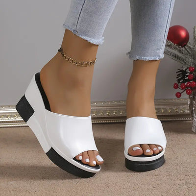 Keilsandaletten mit Peep-Toe Zweifarbige Slip-On Sommer-Schuhe