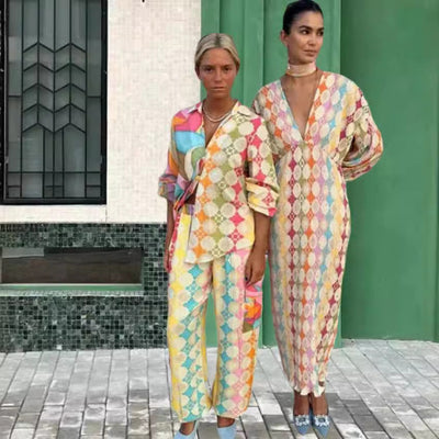 Natalie – Rundes Graffiti-Trendy Langarmshirt für Damen