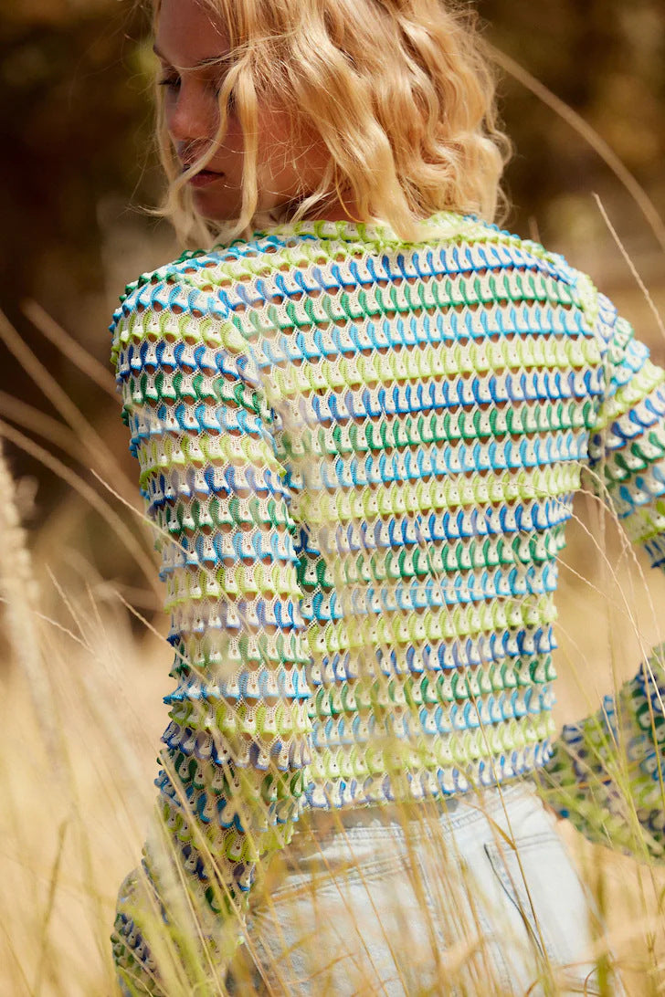 Audrey – Spitzen Midriff Outfit mit Glockenärmeln