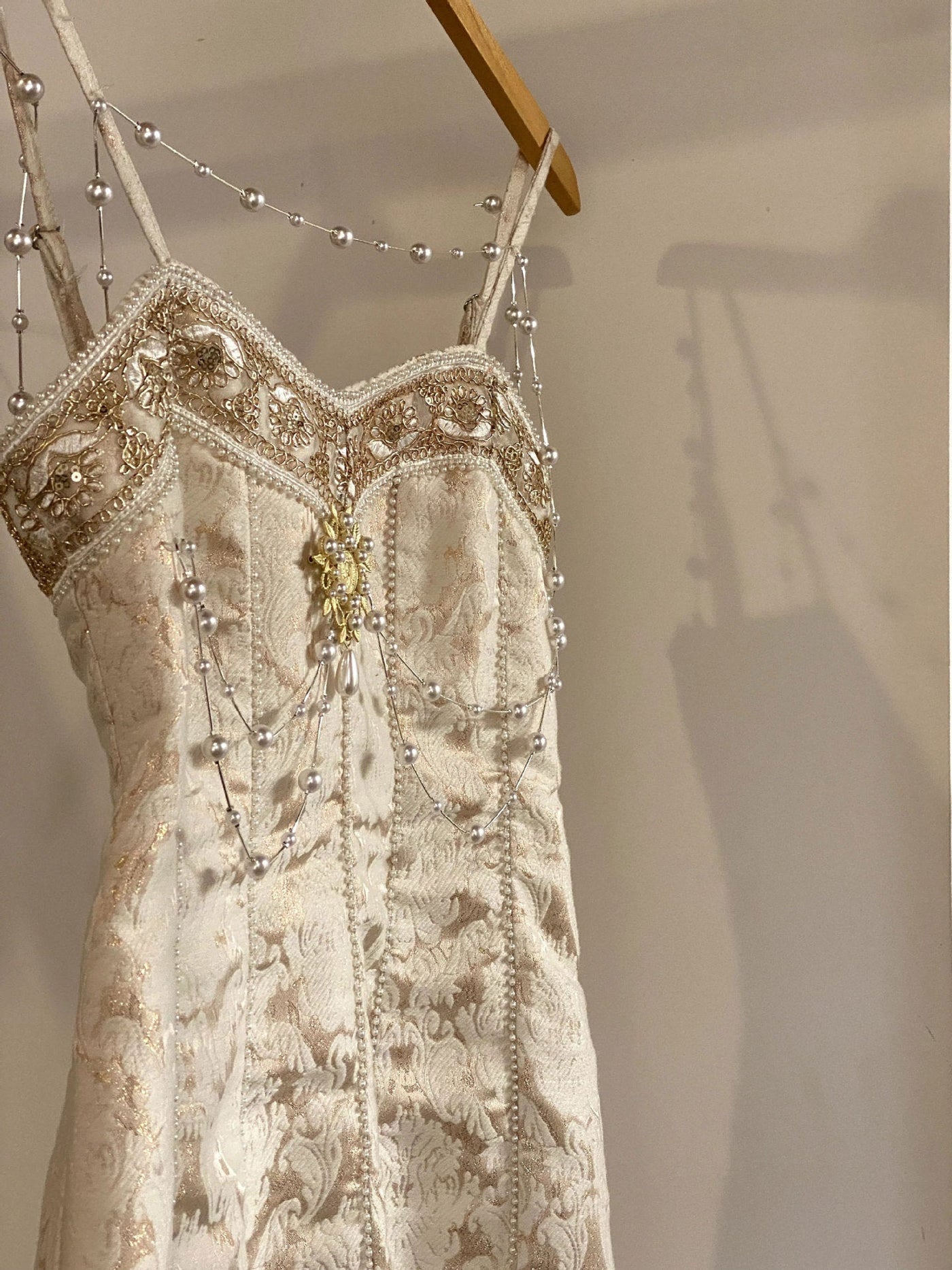 Stuttgart | Vintage Französisch Hof Tropfen Perlen Kleid