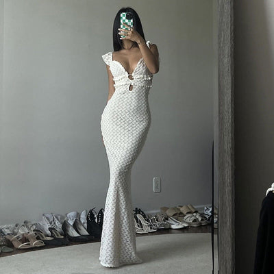 Julia – Rückenfreies Spitzenkleid im Slim Fit