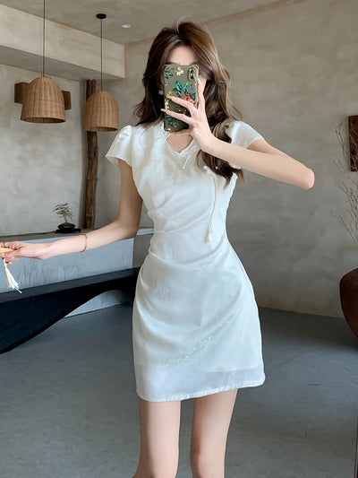 Elegantes Satin-Sommerkleid – Beige, V-Ausschnitt, Kurzarm, Taillen-Kordelzug, A-Linie