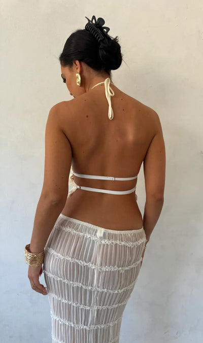 Sommerliches 2-Teiler-Set – Halter-Crop-Top & Rüschen-Maxirock