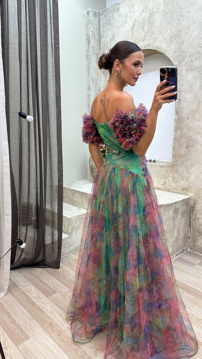 Carmel - Elegantes Maxikleid mit Gürtel und Rüschenärmeln