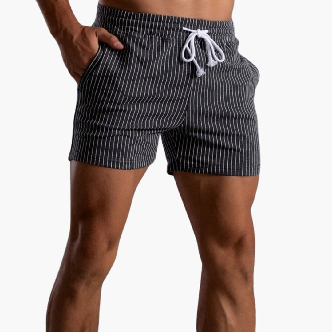 Gestreifte Shorts mit Kordelzug - für Herren im Sommerstil
