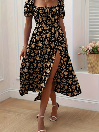 Elegantes Blumen-Maxikleid – Hoher Schlitz, Kurzarm, Sommerkleid