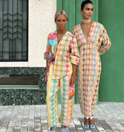 Natalie – Rundes Graffiti-Trendy Langarmshirt für Damen