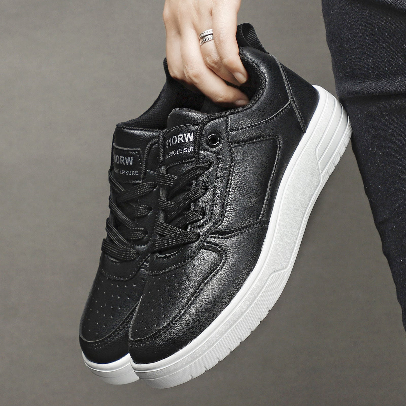 Elliott – Weiße Herren-Sneaker für Frühling und Herbst