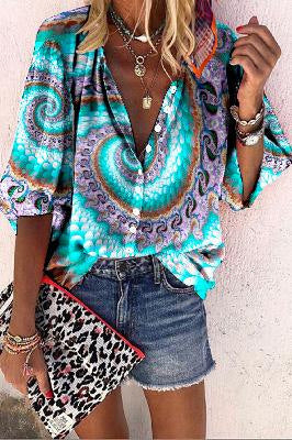 Julia – Damenhemd mit personalisierten Mustern