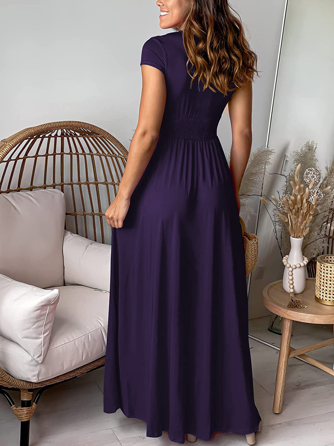 Elegantes Damen-Maxikleid mit Schlitz und V-Ausschnitt – Perfekt für Sommerabende
