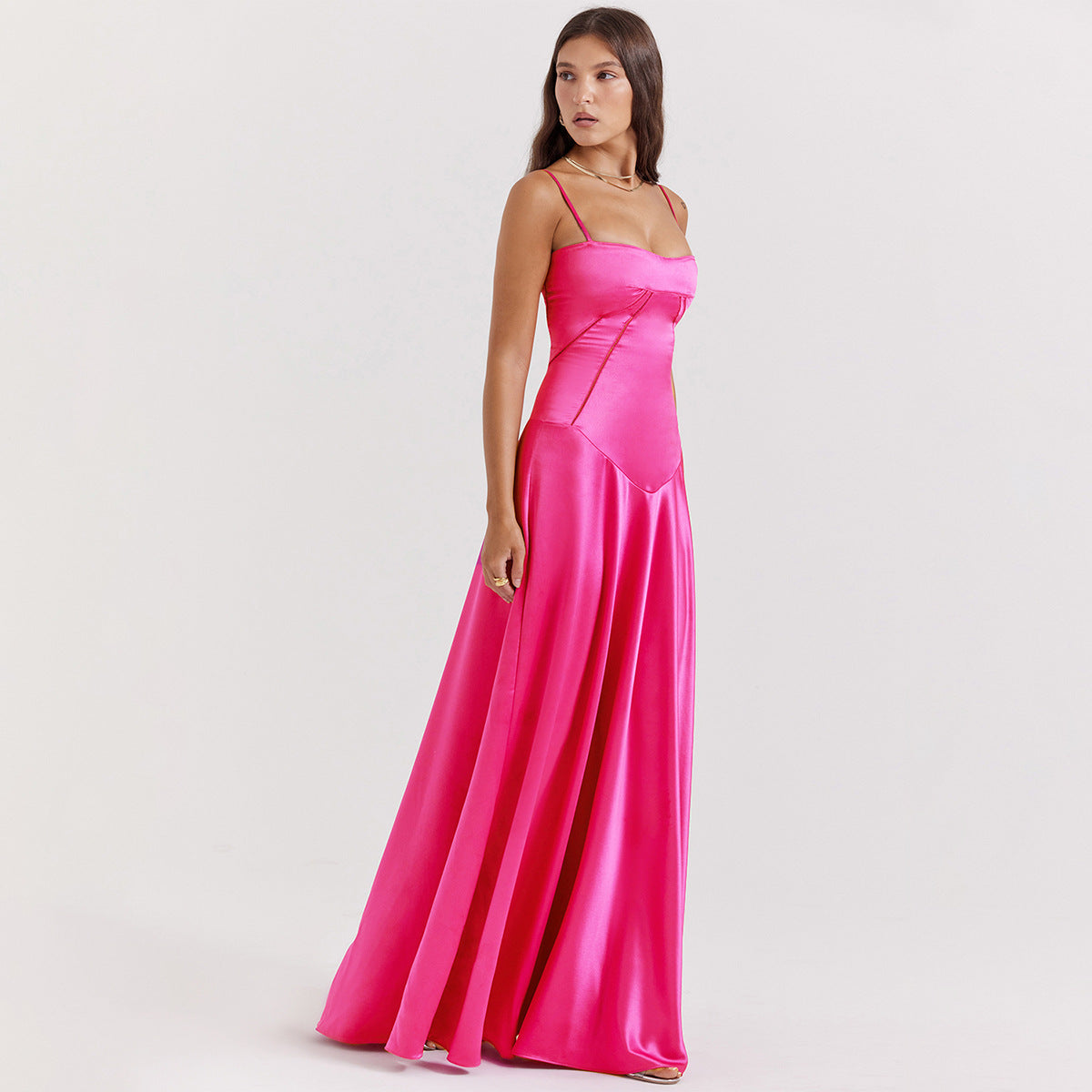 Selena - Maxikleid aus Satin mit schmalen Trägern