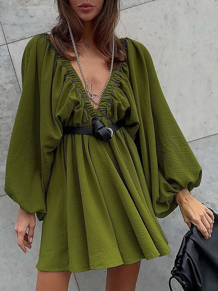 Alina – Boho-Minikleid mit langen Ärmeln und V-Ausschnitt