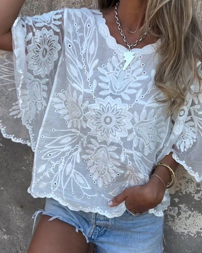 Anna - Bestickt mit Schmetterlingsärmeln & Rundhals