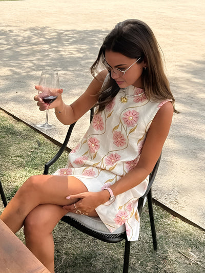 Ärmelloses Minikleid mit romantischem Blumenmuster – Sommerkleid