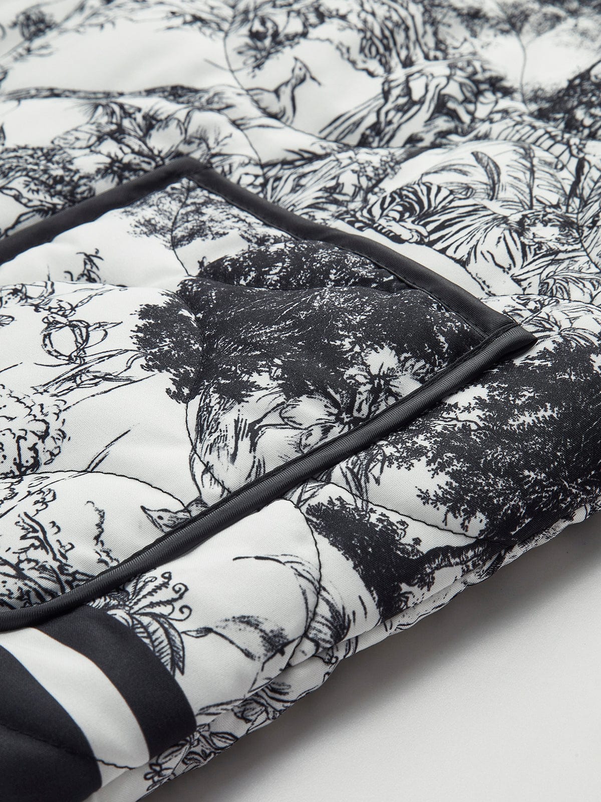 Leichte Sommerjacke mit Kunstvollem Print – Eleganz trifft auf Komfort