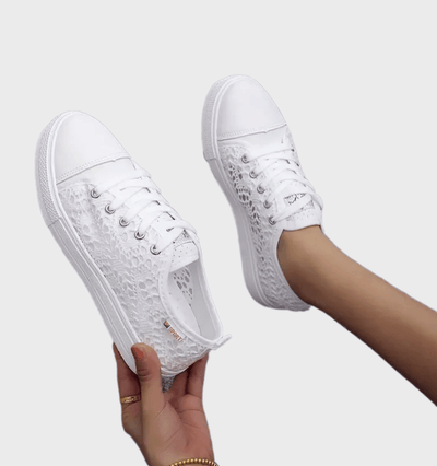 Alena Weiße Low Cut Sneakers zum Schnüren für Damen