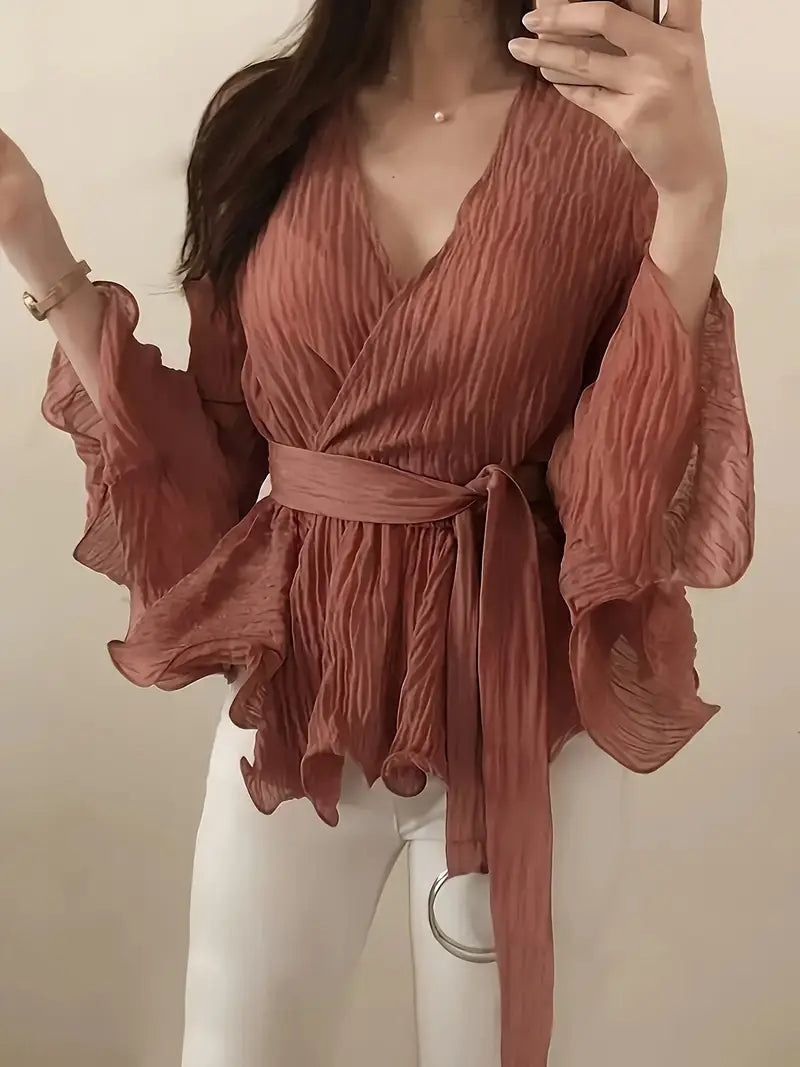 Brigitte – Schicke Wickelbluse