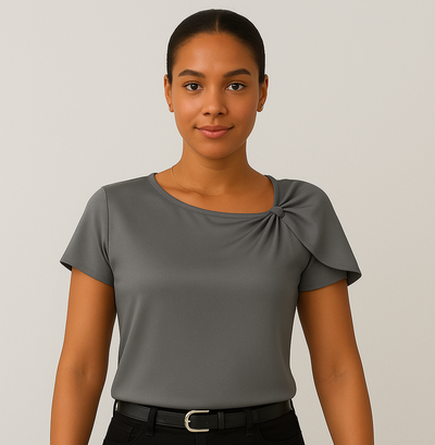 Lena – Moderne, elegante Schulterbluse mit Knoten-Details